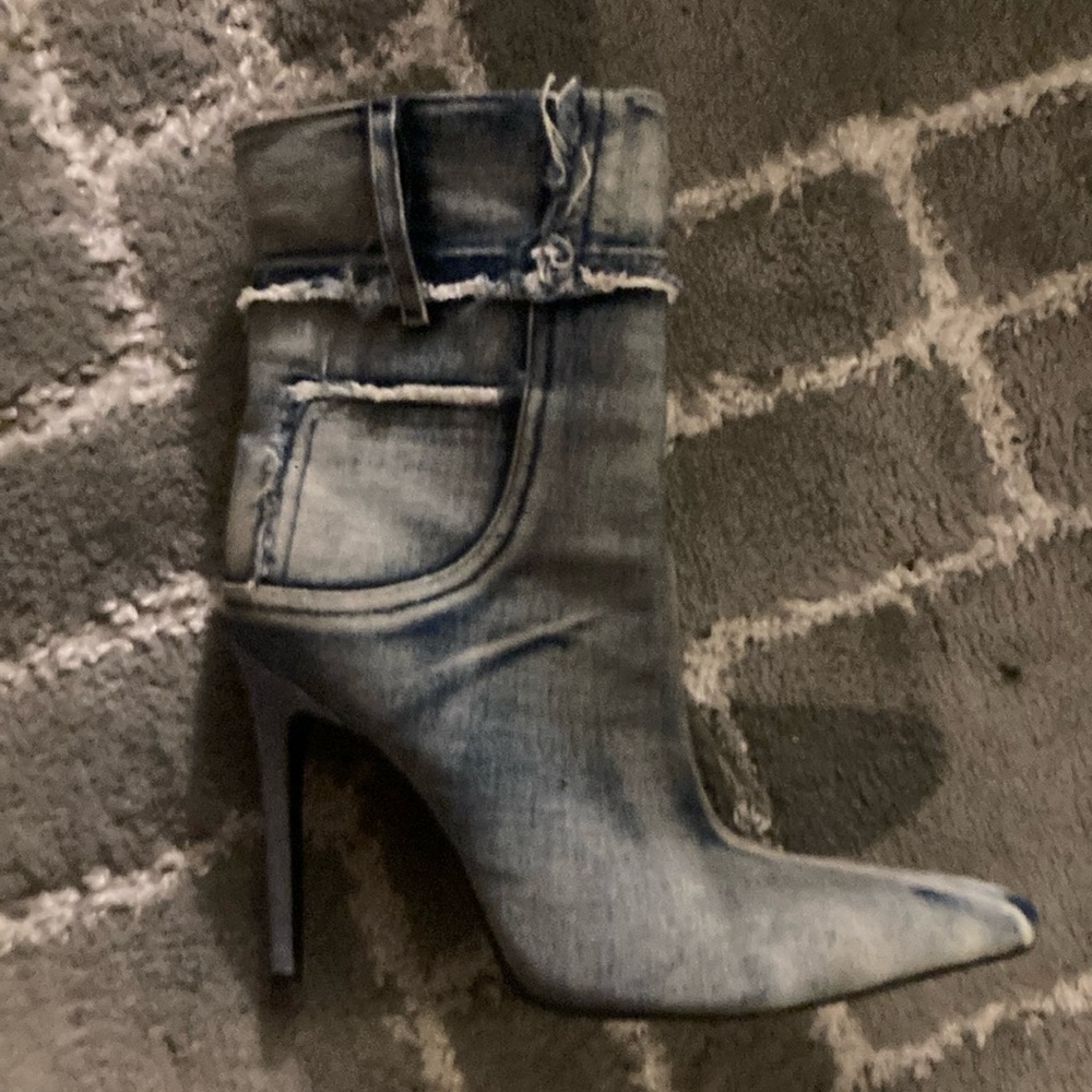 Trendy jean boots